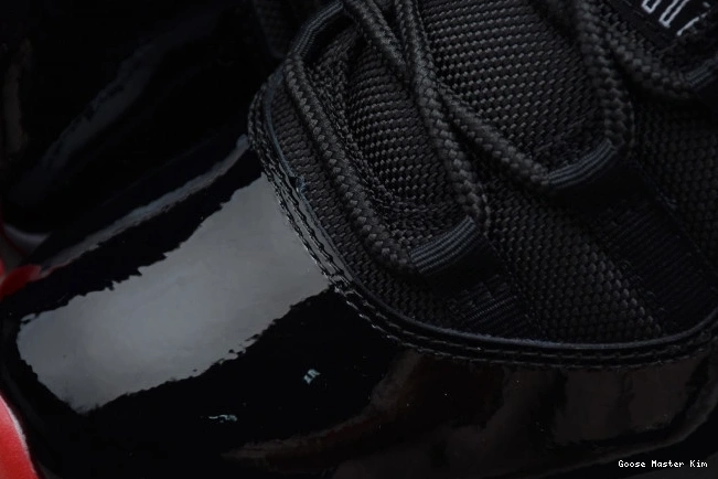 Bred (2012) Retro Jordan 11 378037-010 Air 0528